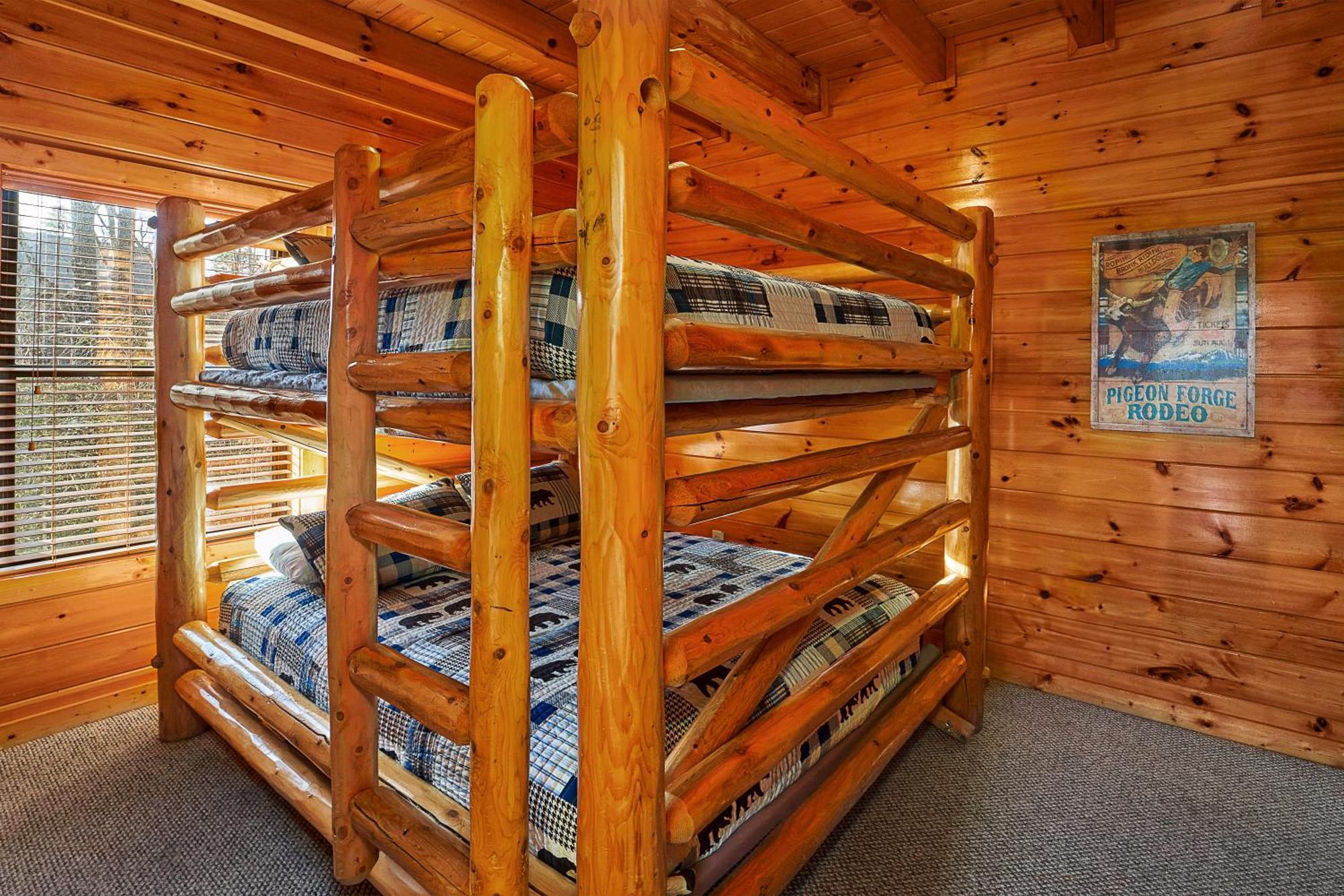 Snuggled Inn Holiday Home Gatlinburg Exterior photo